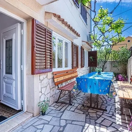 Apartament In With Terrace, Air Condition, Wifi, 5205-1 *
