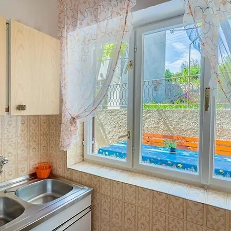 In With Terrace, Air Condition, Wifi, 5205-1 Apartament Cres