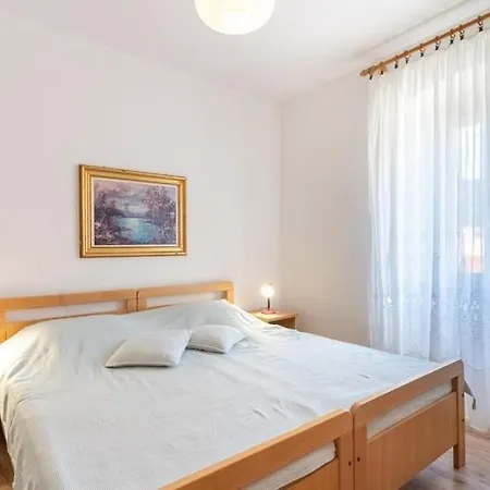In With Terrace, Air Condition, Wifi, 5205-1