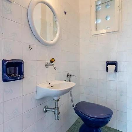 Apartament In With Terrace, Air Condition, Wifi, 5205-1